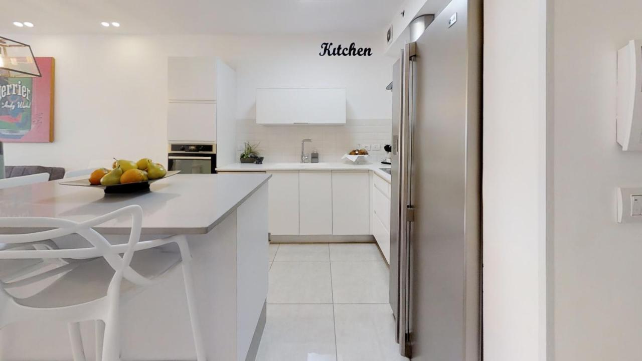 Exclusive Two-Bedroom Apartment With Parking Jerusalem Exterior photo